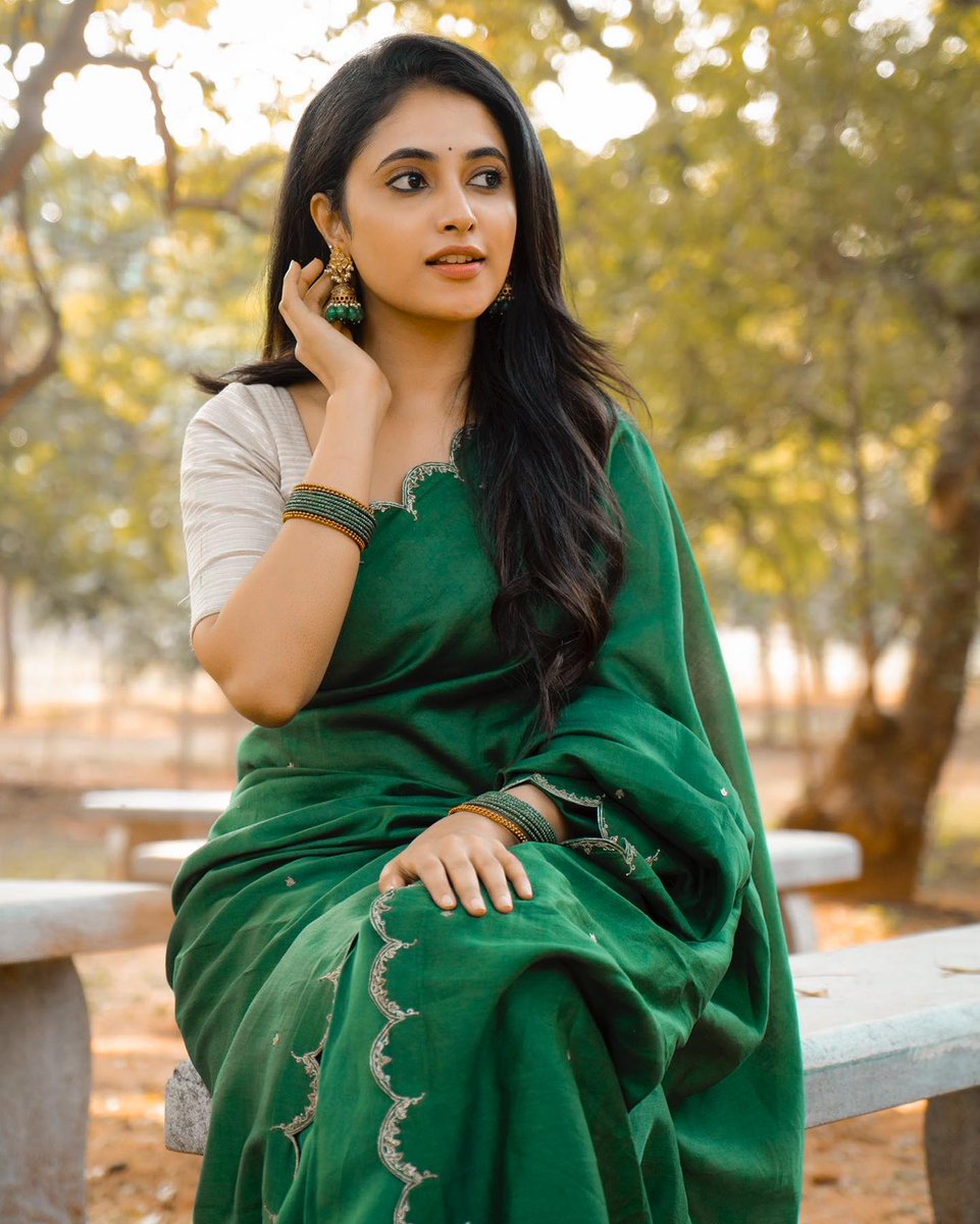 kolly_web's tweet photo. Priyanka Mohan...stunning beauty..π«πβ¨
#kollyweb #actress #actresslife #ActressGallery #stunning #outfit #beautiful #beautifulactress #love #kollywood #indiancinema #instadaily #instagood #fashion #style #stylish #stunning #cute #fashion https://t.co/CIrKSsVZdp