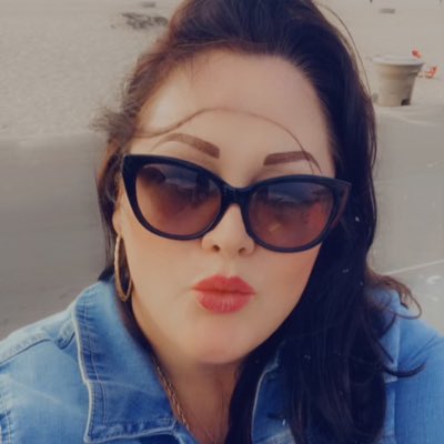 vinsgrl's tweet photo. #NewProfilePic https://t.co/nrIe5hCQTW