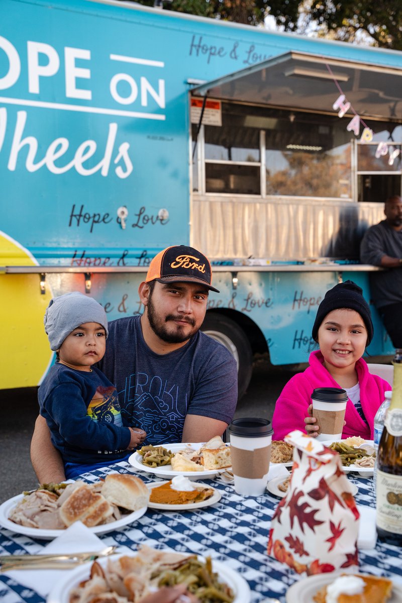 Cityteam's tweet photo. We had a beautiful and joyful Thanksgiving at CityTeam San Jose! 🙌 🦃

Thank you to all the volunteers, supporters, residents, and staff who made this tradition possible. We are so blessed!

#thanksgiving #thanksgivingjoy #hotmeals #ignitinghope #restoringlives https://t.co/osItisgJoW