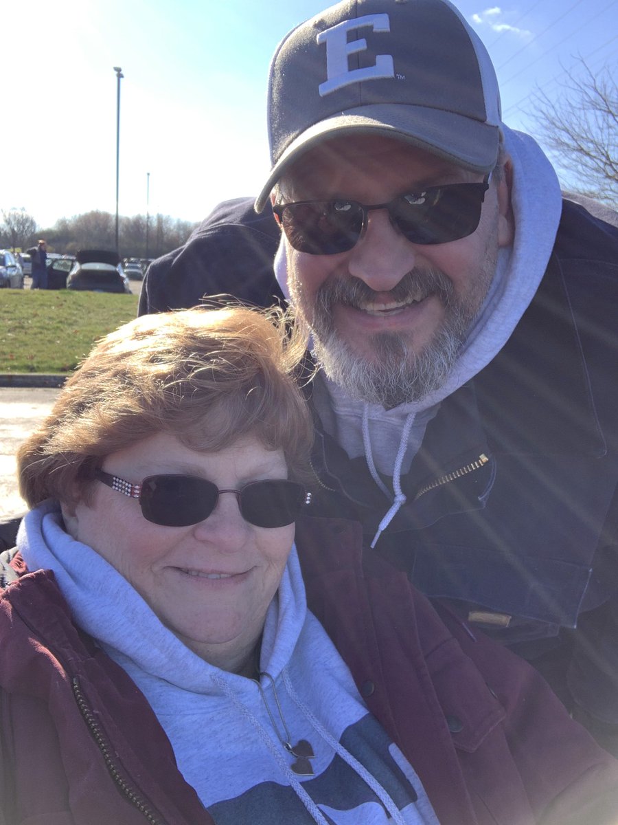LydiaKimball's tweet photo. Go Eagles! #emugameday https://t.co/9zUMNi1Oj1