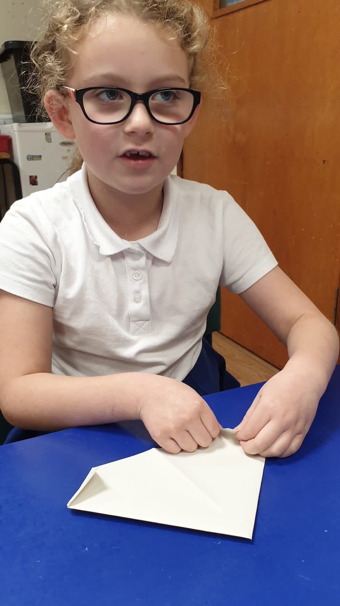 MissThomsonVPS's tweet photo. These pupils took on a challenge.⛵️ Developing listening, motor skills, problem solving, resilience and concentration. Once a group of pupils had developed their skills they became leaders and taught other pupils. #VPSstem https://t.co/lP4PpGrG5b