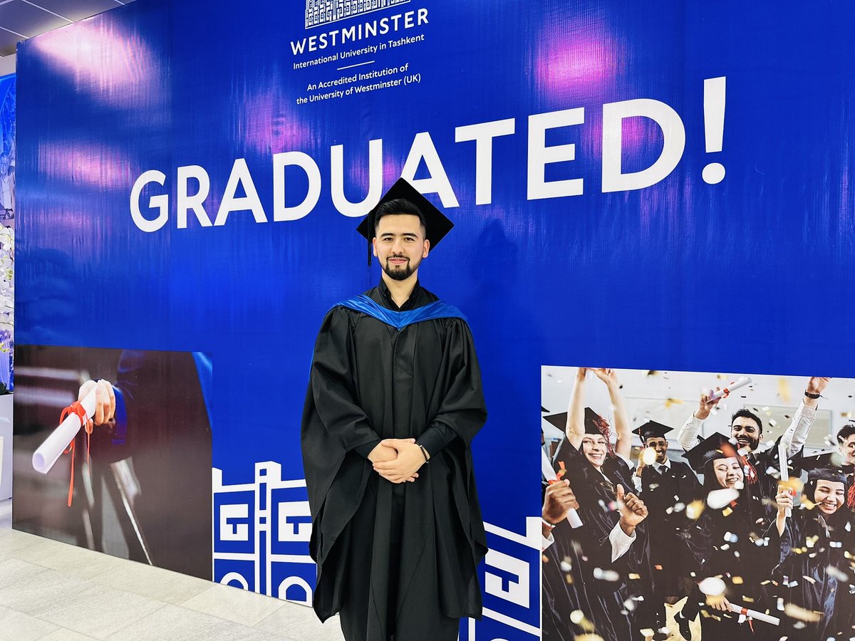 KaUtkir's tweet photo. #Classof2022 #wiutgrads #wiut https://t.co/hRtXsPcmVE