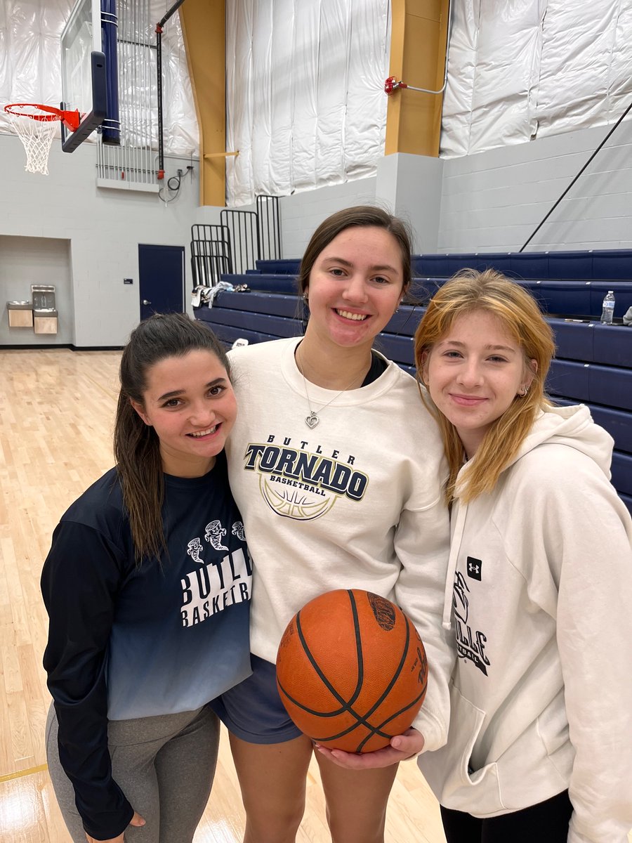 ButlerTornadoBB's tweet photo. Great post-Thanksgiving practice today.  

Had 3 former players—who are still balling in college—stop by and always great to see them! (That was a quick year!)

@AubreeTack @makennamaier30 @max_hanley14 @GTathletics1 @wpialgbb @Big56Conference https://t.co/63BOU6Z8UJ