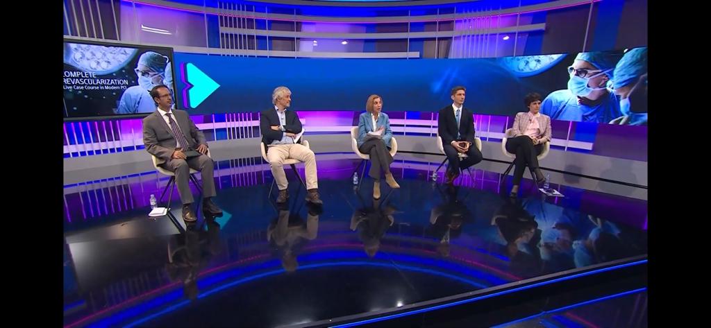 Complete Revascularization in modern PCI. A unique experience. Top logistics. Great live cases and innovate talks. Curious about smart glasses 😆. Thanks to <a href="/DrMartaBande/">Marta Bande</a> <a href="/EmileMehanna/">Emile Mehanna</a> <a href="/OpolskiMP/">Maksymilian Opolski</a> <a href="/Spratt/">James Spratt</a> <a href="/BarbaraStahli/">Barbara Stähli</a> <a href="/jstrange1/">DrJulianStrange</a> <a href="/drnvanmieghem/">Dr. Nicolas M Van Mieghem</a>