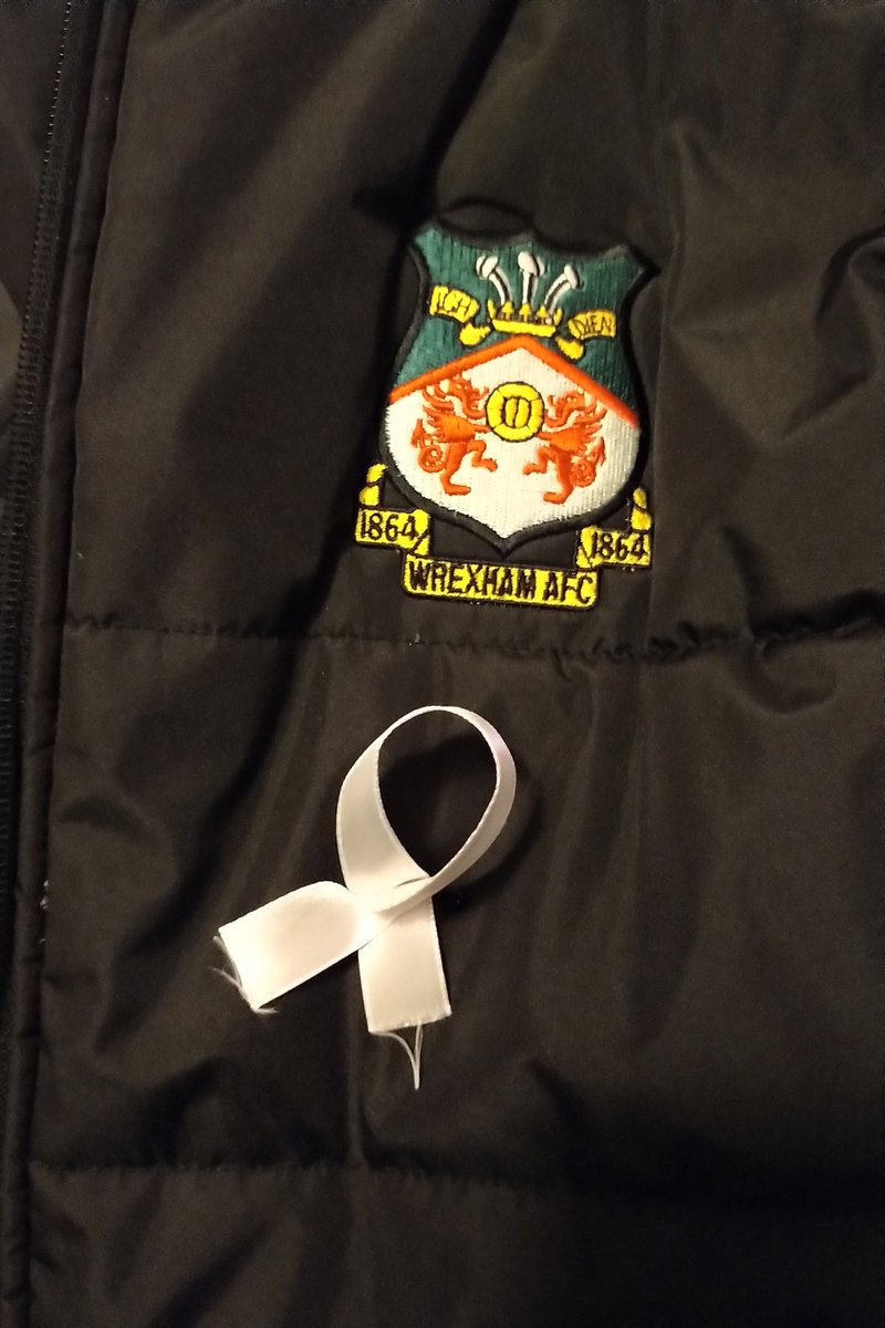 Supporting #WhiteRibbonDay with <a href="/Wrexham_AFC/">Wrexham AFC</a> 🤍

Never commit, never excuse and never remain silent when it comes to domestic abuse; and remember if you are suffering abuse - physical or emotional - there is support available like <a href="/DASUNorthWales/">DASU North Wales</a>