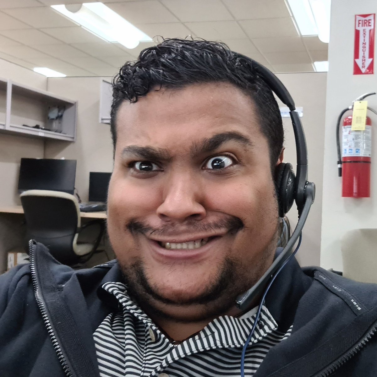 IanDexter4's tweet photo. New profile picture cuz I always gotta be doing something dumb! And looking.... ugly. 🤣 #NewProfilePicture #TwitterPicture https://t.co/QUZIsvlsUG