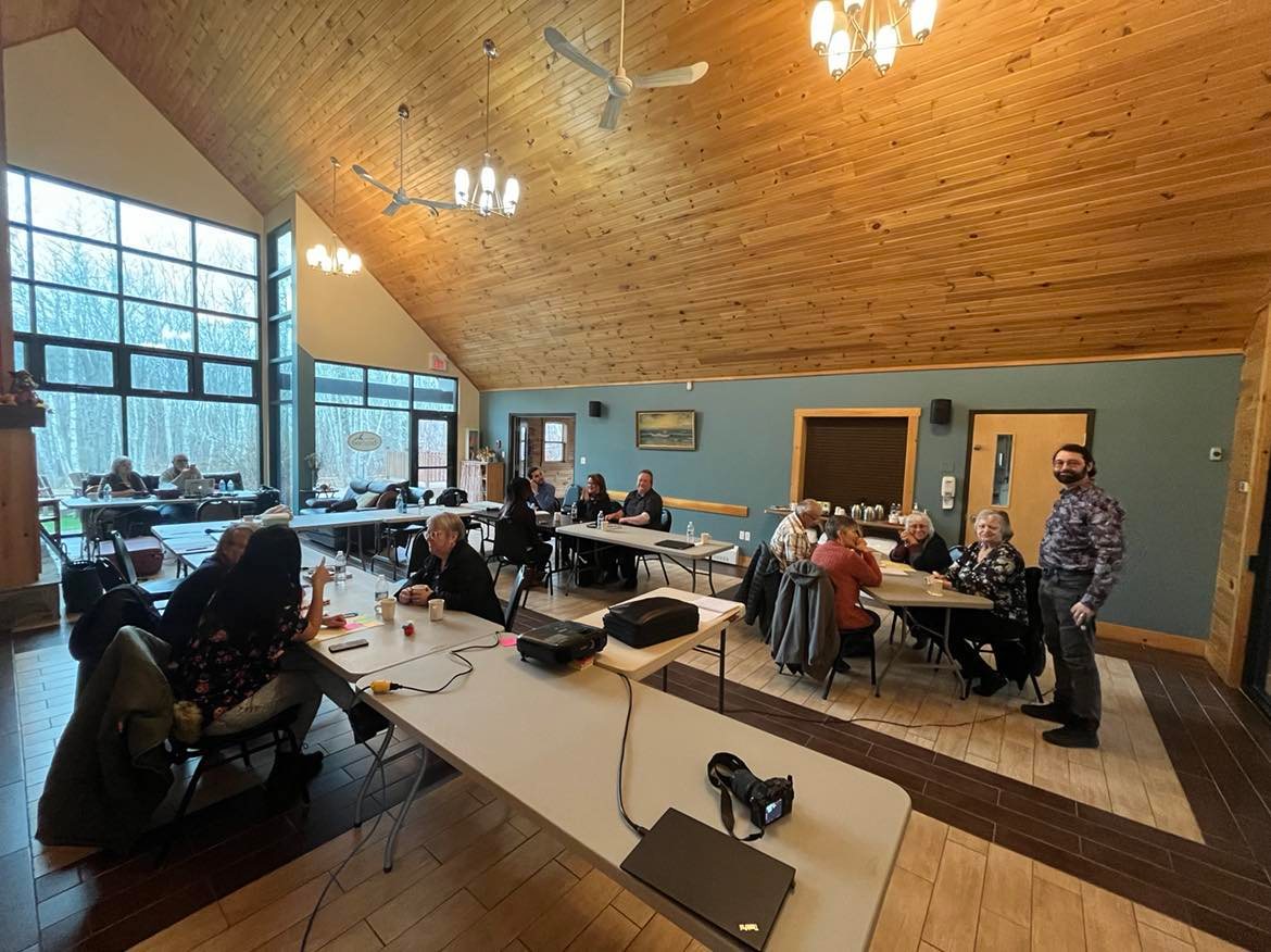 FCFAimmigration's tweet photo. La @fcfacanada rencontre la communauté francophone accueillante de la région Évangéline de l'Ile-du-Prince-Edouard, pour une après-midi de réflexion pour bâtir un meilleur avenir pour tous sur l'Île. @CIFIPE https://t.co/vfZL4gNTXQ
