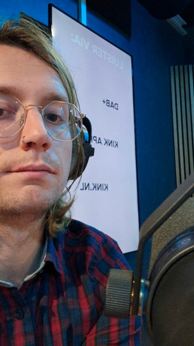 QueerSoundsPod's tweet image. Hello, My name is Hannah (they/them) and i'm a radioproducer/ podcaster, plowing forward with a misplaced amount of confidence.