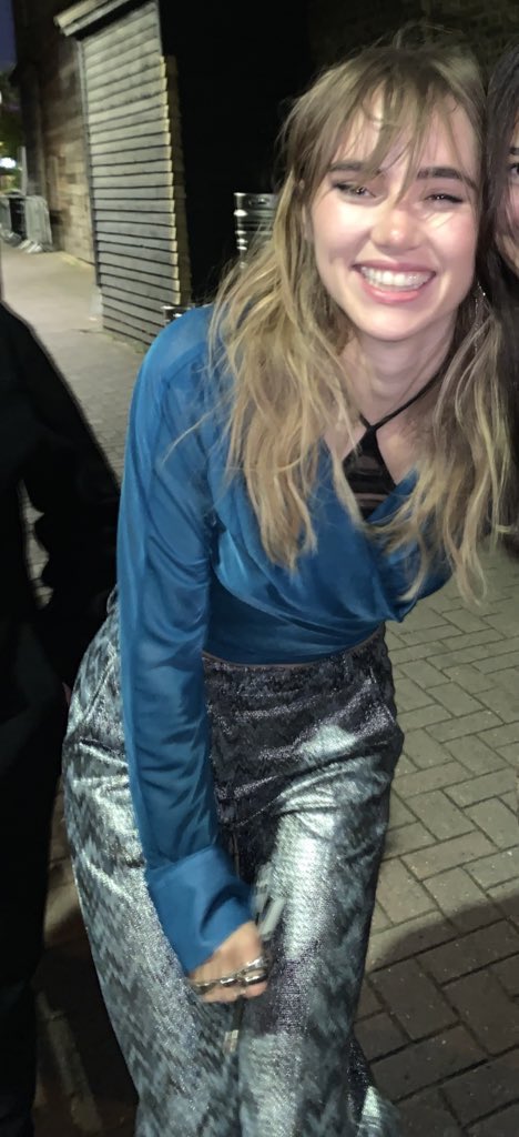 lili ✩ tweet media