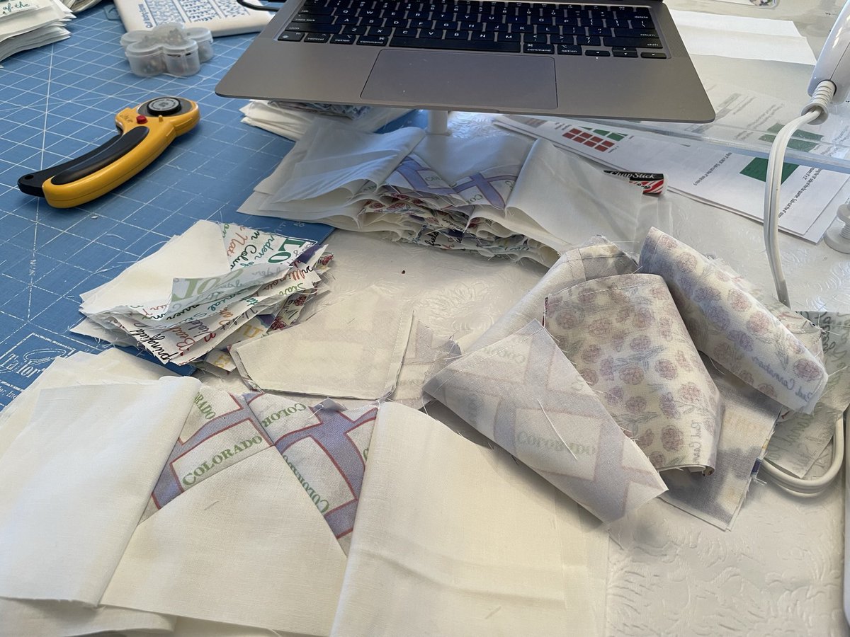 IAmAinLQBTQIA's tweet photo. Huh… chain piecing 8 blocks at a time is not taking me 4x as long as 2 blocks times 4…
Also the realization that I don’t have to cram 4 quilts through to get them to the long armer earlier, just do the bits remaining for 2 that are for Christmas!!
#AmSewing #quilting https://t.co/FmNYmkeJyC