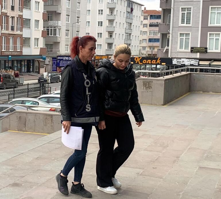 darkwebhaber's tweet photo. Tekirdağ'ın Çerkezköy ilçesi Devlet Hastanesi'nde, yaklaşık 1 yıldır pratisyen hekim olarak görev yapan Ayşe Özkiraz’ın sahte doktor olduğu ortaya çıktı. Aslında lise mezunu olduğu öğrenilen şahıs tutuklandı. https://t.co/hf0FkQ5XOT