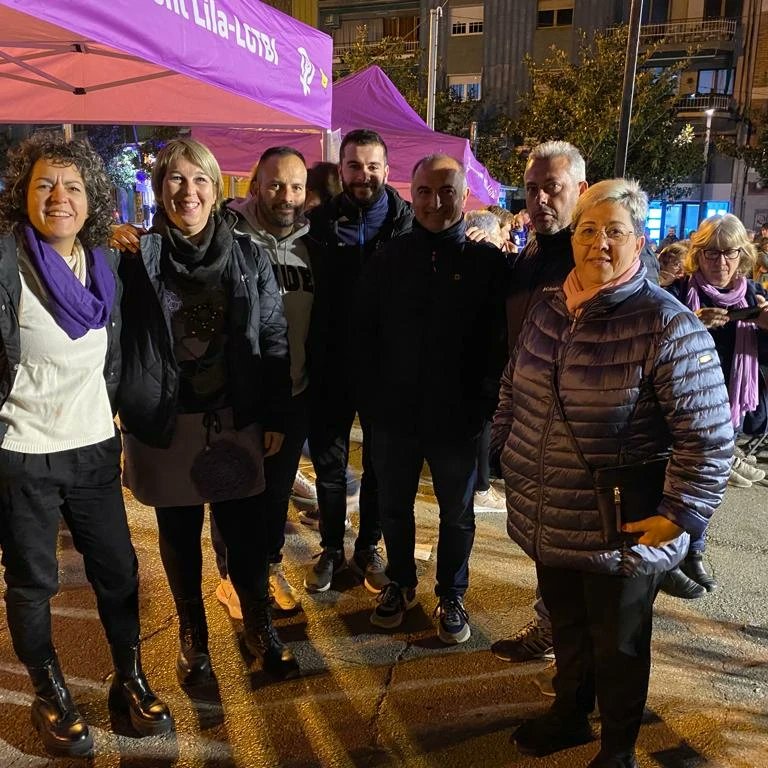 PSCRIPOLLET's tweet photo. 💜Avui hem estat a l'acte del 25N a la Plaça del Molí de #Ripollet.
Des del @PSCRIPOLLET refermem el nostre compromís per erradicar la violència masclista.
#pscripollet https://t.co/Tr8I4h4jpX
