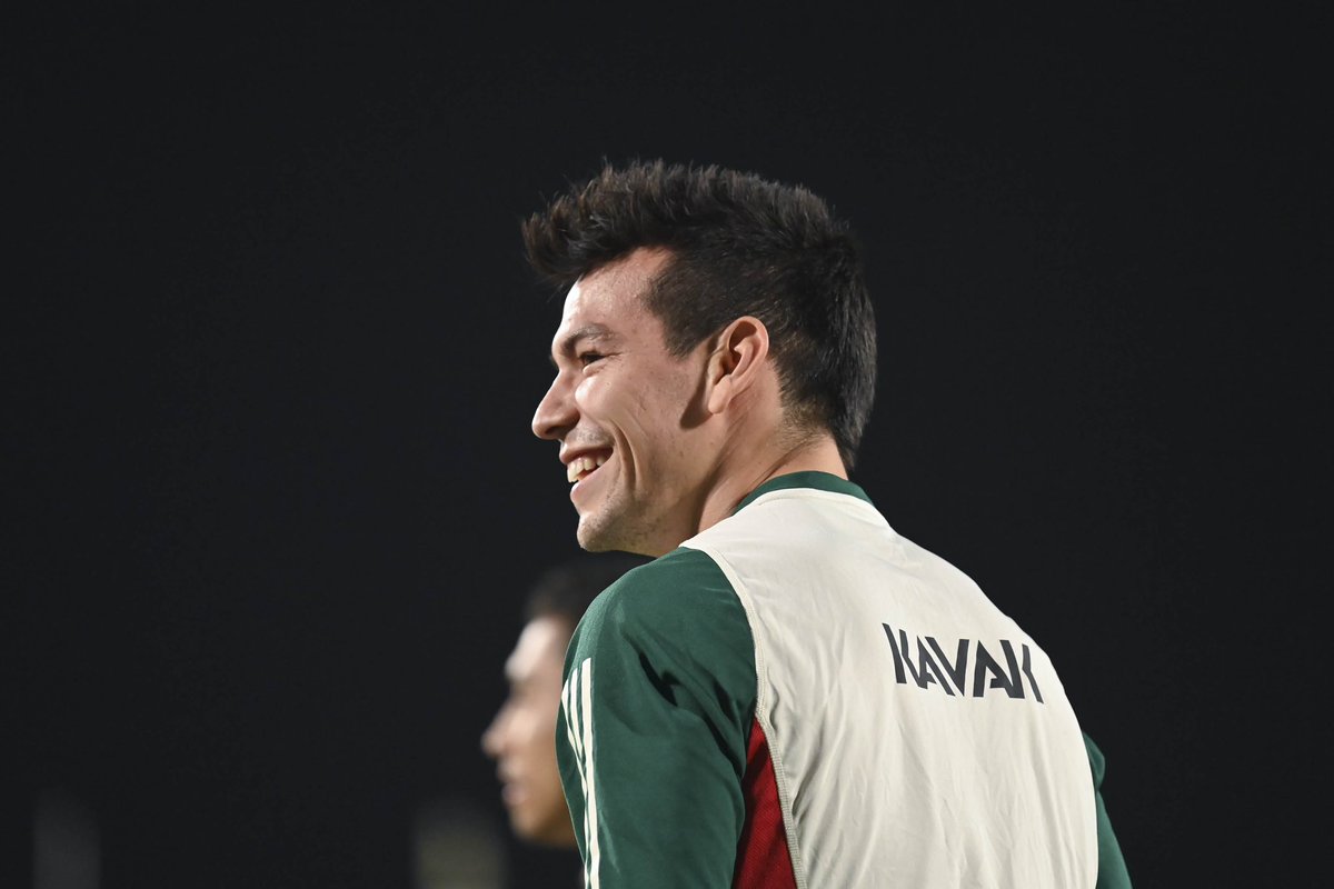 miseleccionmx's tweet photo. 🔥 ¡MAÑANA JUGAMOS! 🇲🇽

Estamos así de 😀 

#MéxicoDeMiVida 💚 https://t.co/MuUsGJti0Z