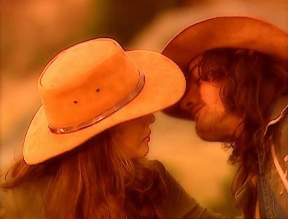 PasdeGavilanes's tweet photo. #PasiónDeGavilanes #GavilanesNova #PDG130 Norma &amp; Juan. https://t.co/g5OLylep67