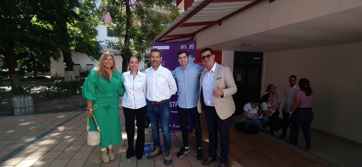 Normaerodriguez's tweet photo. Hoy en #HeroesFest @PROCOLOMBIACO invitó a empresas de la region mostrando los casos de empresas como #LinaLemus #ArteFerro #Weppy #Delben ejemplo de emprendimiento y constancia para alcanzar mercados internacionales. En Norte de Santander hay con qué! https://t.co/BoBAKQD8om