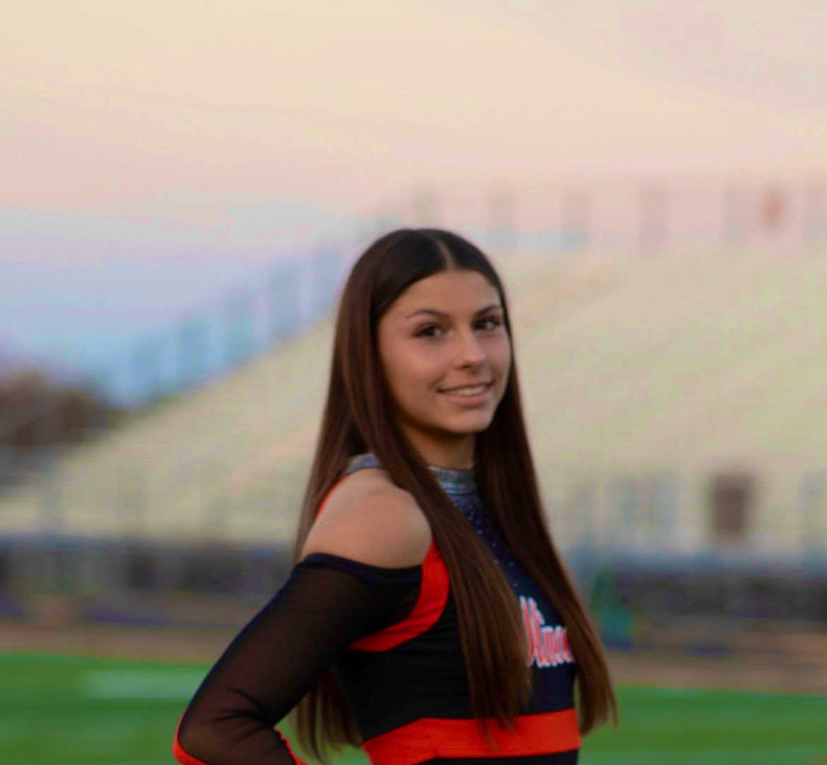 Minooka Varsity Cheer tweet media