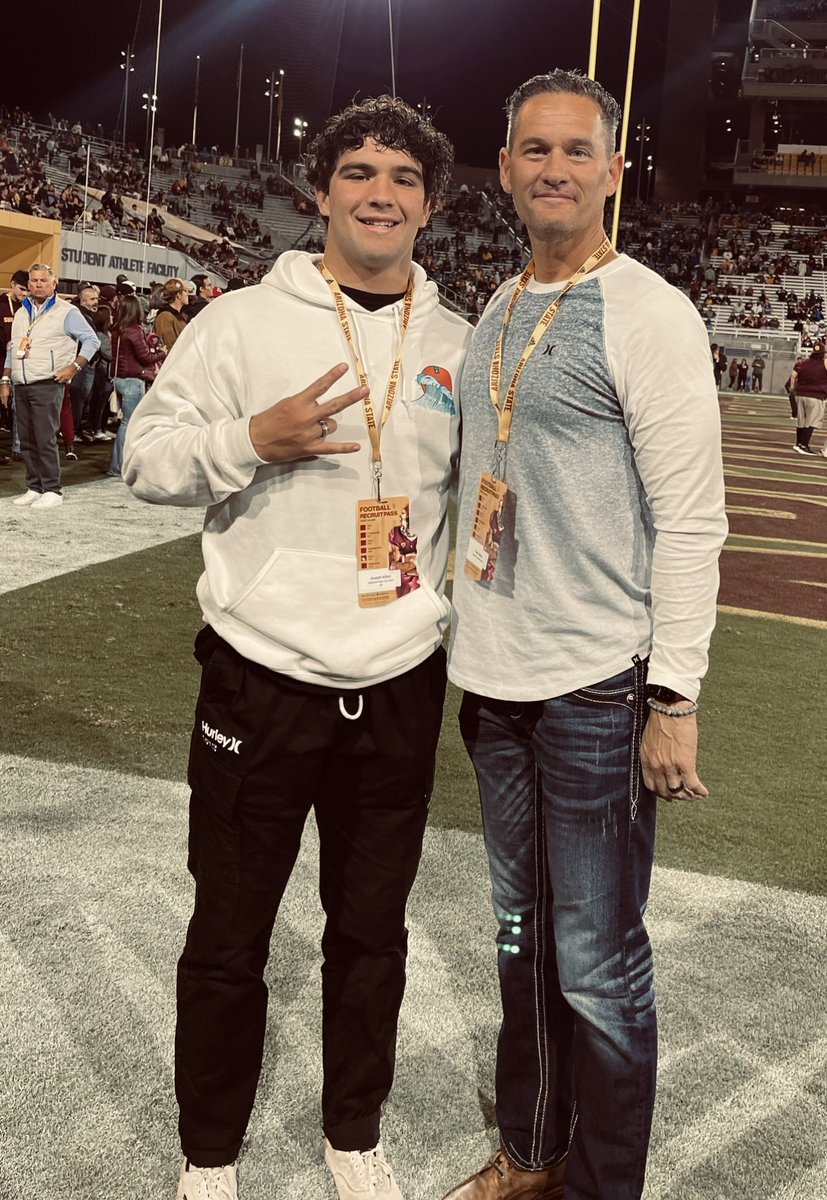 Thanks Claudia for the story! <a href="/aguanos/">Shaun Aguano 🔱 🏈🤙🏽🙏🏽</a> &amp; <a href="/coachcclaiborne/">Chris Claiborne</a> are all about the #Ohana feeling!!!