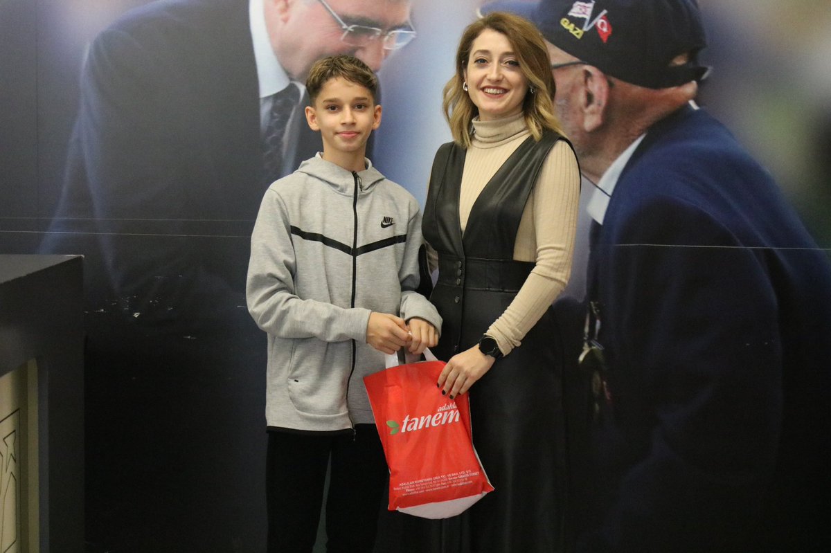 Sakaryabld's tweet image. 👕Giysileri Yeniden Kullan, Doğayı Yenile👔

Atık Azaltım Haftası kapsamında, Dr. Nuri Bayar Ortaokulu ve Vali Mustafa Uygur Ortaokulu öğrencilerimiz Sosyal Sevgi Mağazamıza kullanmadıkları kıyafetlerini bağışladı 😌👏🏼

#circulartextiles #wasteissoutoffashion #EWWR2022