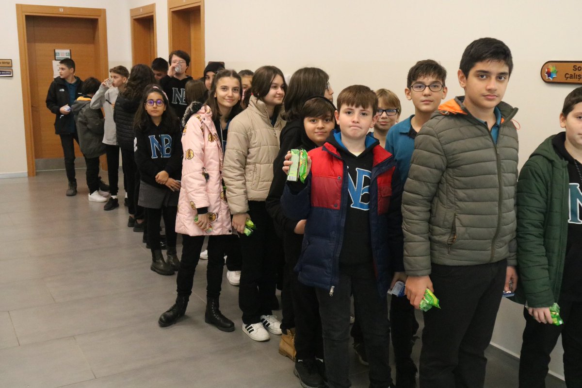 Sakaryabld's tweet image. 👕Giysileri Yeniden Kullan, Doğayı Yenile👔

Atık Azaltım Haftası kapsamında, Dr. Nuri Bayar Ortaokulu ve Vali Mustafa Uygur Ortaokulu öğrencilerimiz Sosyal Sevgi Mağazamıza kullanmadıkları kıyafetlerini bağışladı 😌👏🏼

#circulartextiles #wasteissoutoffashion #EWWR2022