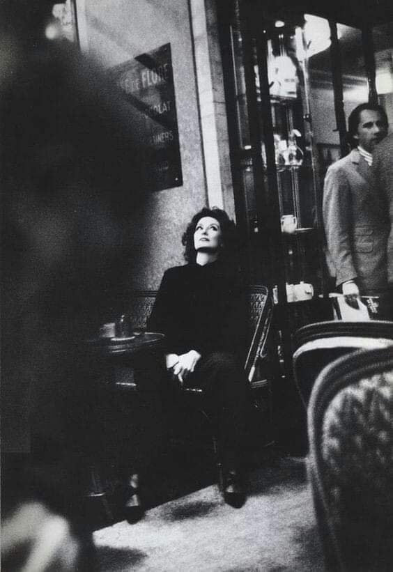 "No hay nada más vivo que un recuerdo".
Federico García Lorca