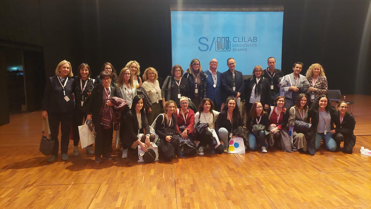 Avui hem assistit a la primera celebració  dels 20 anys de CLILAB Diagnòstics <a href="/ClilabDiagnos/">CLILAB Diagnòstics</a> ...entre tots (els que hi érem i els que s'han hagut de quedar en els centres treballant) fem un bon equip! 
Un acte molt emotiu amb una organització impecable! Enhorabona!