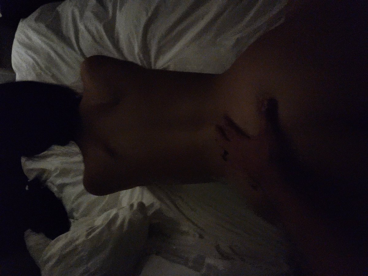dcouple_s's tweet photo. Con mis labios abiertos de par en par https://t.co/LH0LMiLPpE
