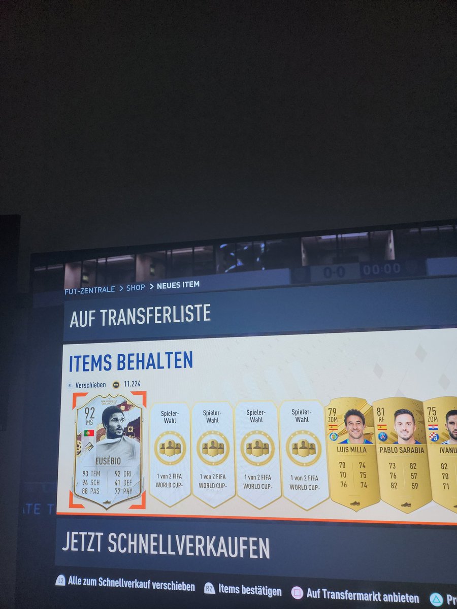 MarouaneZ8's tweet photo. @FutSheriff Black friday pack rodri. This from a mega pack https://t.co/8XE2pAZAu1