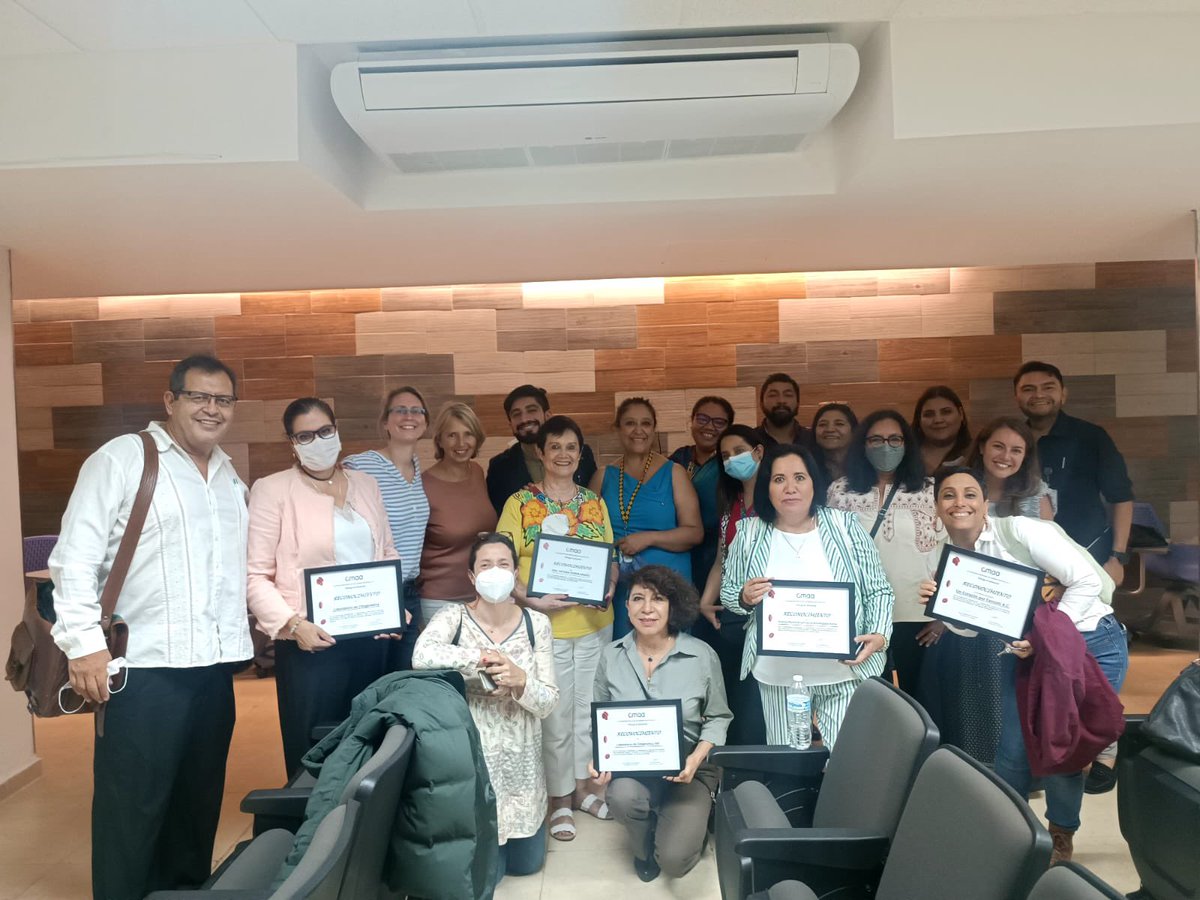 Last weekend we had the first meeting of Mexican patients with Fanconi anemia. That was a hit! More than 30 FAmilies together in Guadalajara, Jalisco, Mexico.