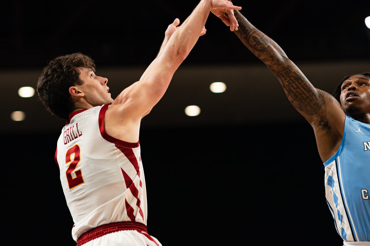 𝐃𝐎𝐖𝐍 𝐆𝐎𝐄𝐒 #𝟏!!!

<a href="/CycloneMBB/">Iowa State Men’s Basketball</a> upsets North Carolina, 70-65! 🌪😤