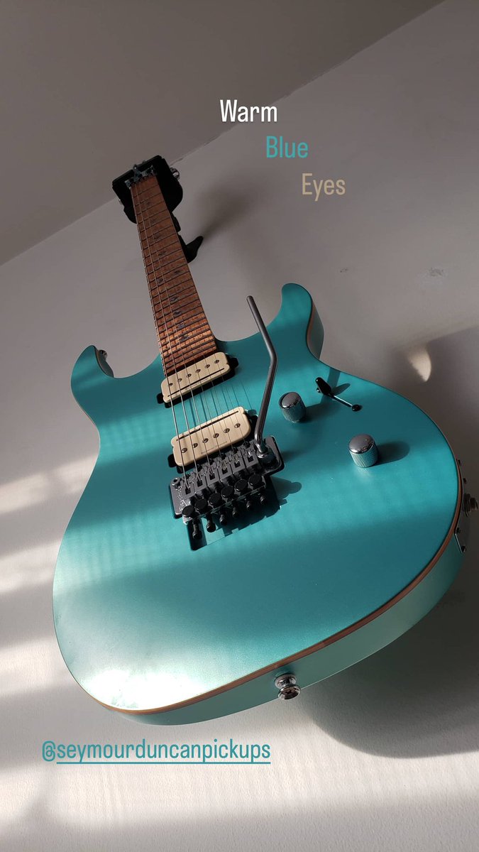 Rabih_Guitars's tweet photo. Kiesel Dc600 "warm blue eyes". #kieselguitars #carvinguitars #kieseldc600 #floydrose #seymourduncan #guitarphotography #blueguitar #guitarist #guitar #guitar #guitarpics #guitarphoto #guitarphotography #guitarmania #guitarheaven #guitarlove #superstrat #stratocaster https://t.co/cmQL8K79JE