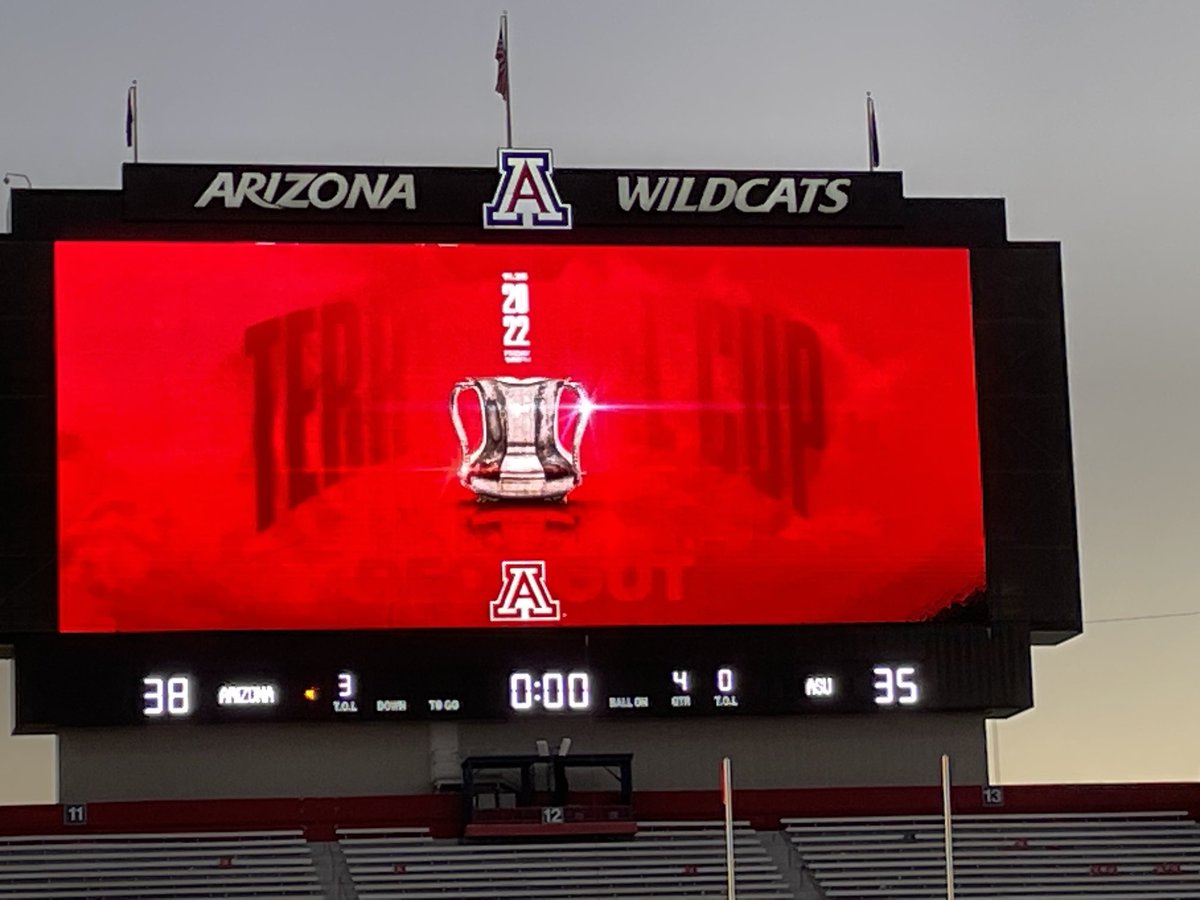 Dave_Heeke's tweet photo. Great Day at Arizona Stadium! Proud of our ⁦@ArizonaFBall⁩ players coaches and staff! The Cup is back where it belongs! #BearDown ⁦@AZATHLETICS⁩ https://t.co/WAwfNZLL5j