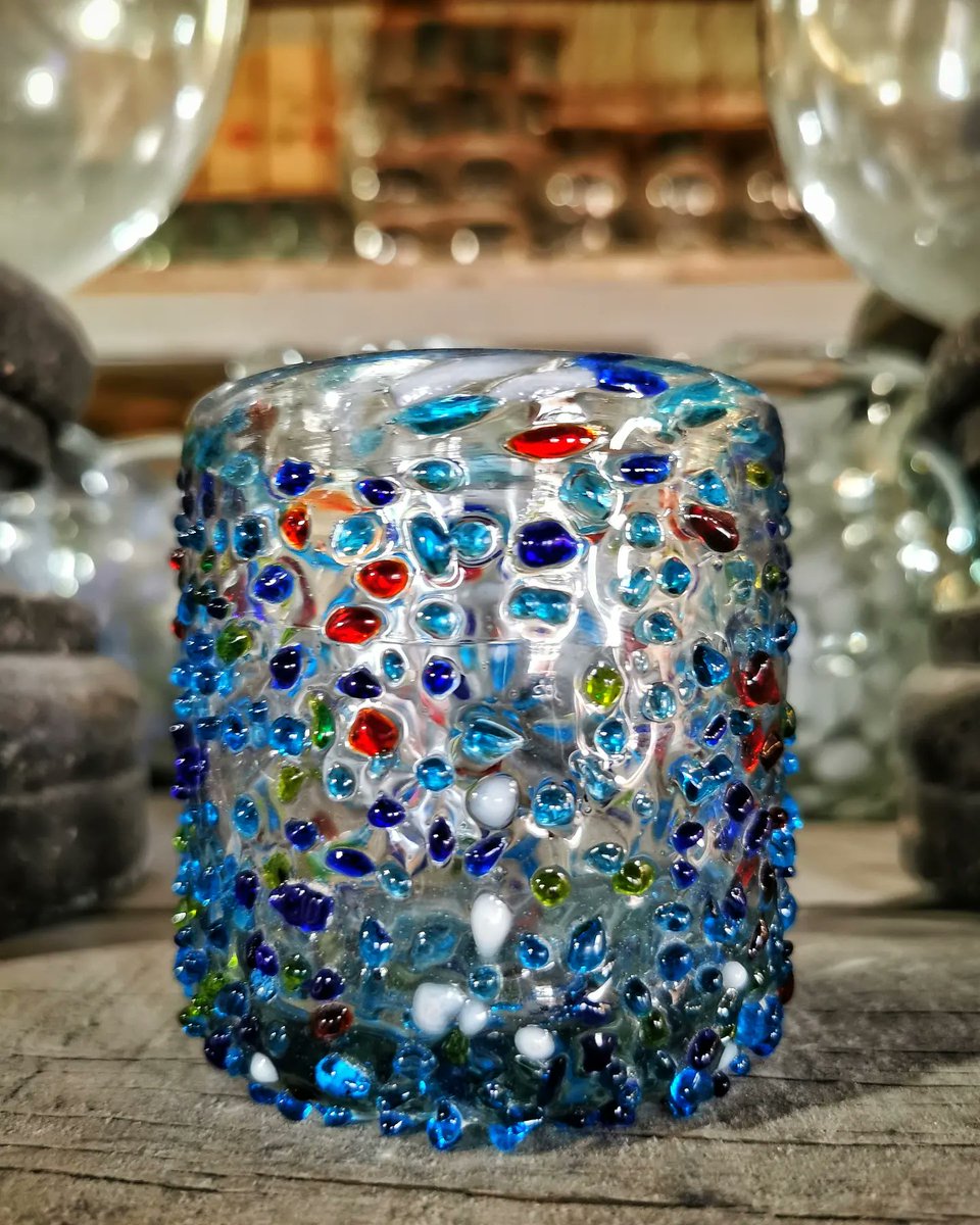 HgoTravel's tweet photo. #DeFinde 😎 Ubicada en el municipio de Nopala de Villagrán, El Resplandor Vidrio Soplado es una fábrica dedicada a la elaboración de productos artesanales con esta técnica. Actualmente, dichos artículos son cotizados en el mercado de la decoración del hogar. #HidalgoTieneAlgo https://t.co/J3jVB8WqAj