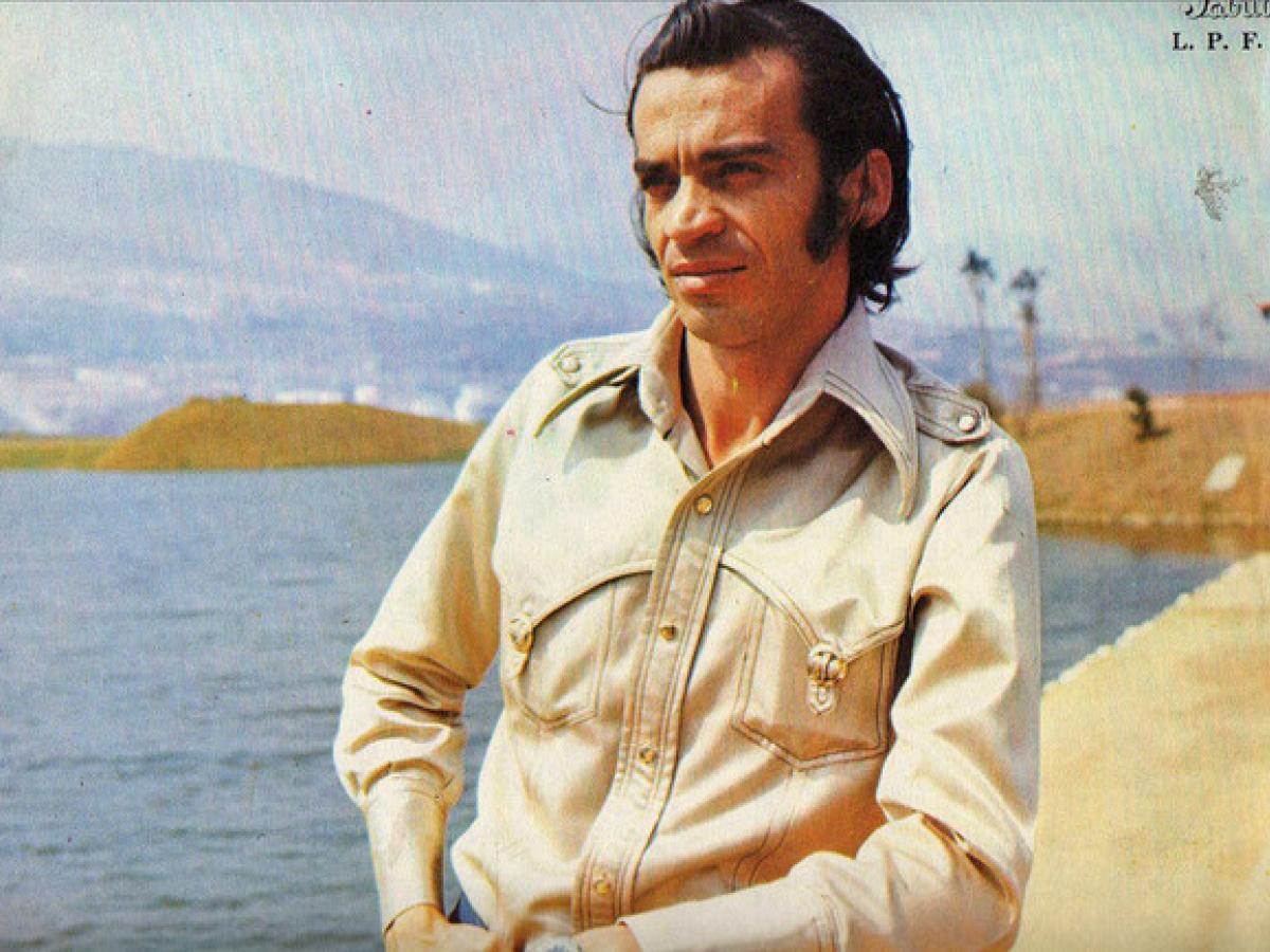 GOrtegaz's tweet photo. Un día como hoy, pero en 1976, en Medellín moría el gran músico y compositor Gildardo Montoya. Sin escrúpulos digo que fue el más grandes exponente de la música parrandera y decembrina. Quizás creas que es un viejo de pelo blanco y amargado, pero Gildardo vivió tan solo 36 años. https://t.co/T2s0UjC8Pe