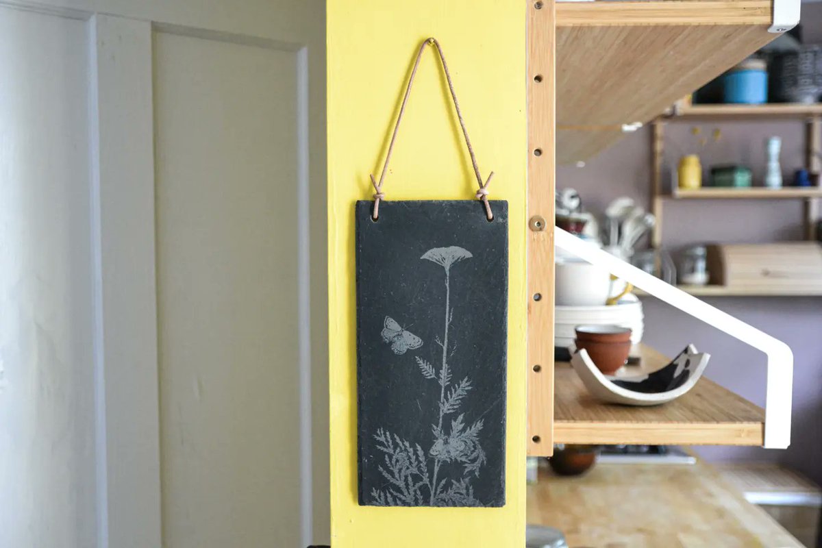 These small etched slates are unique, made from salvaged material AND made to order in London. They are also only £35 and make a nice small gift for a loved one. 
danielheath.co.uk/product/yarrow…
#Christmasgift #wallartforsale #etchedslate #reclaimed #upcycled #sustainablegift #salvage