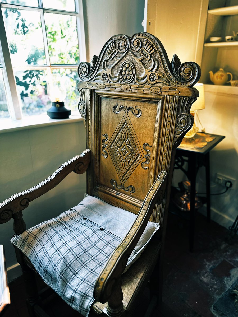 johnnykinch's tweet image. Aunt Magna “Some call it shimmering others call it glamour. Most people consider it as mere folklore or simply a myth but they are ignorant and blind to it, they do not possess the gift of seeing. Stay close to me Charlotte I feel something may be amiss.” #TheDeerWoman @Fpascal