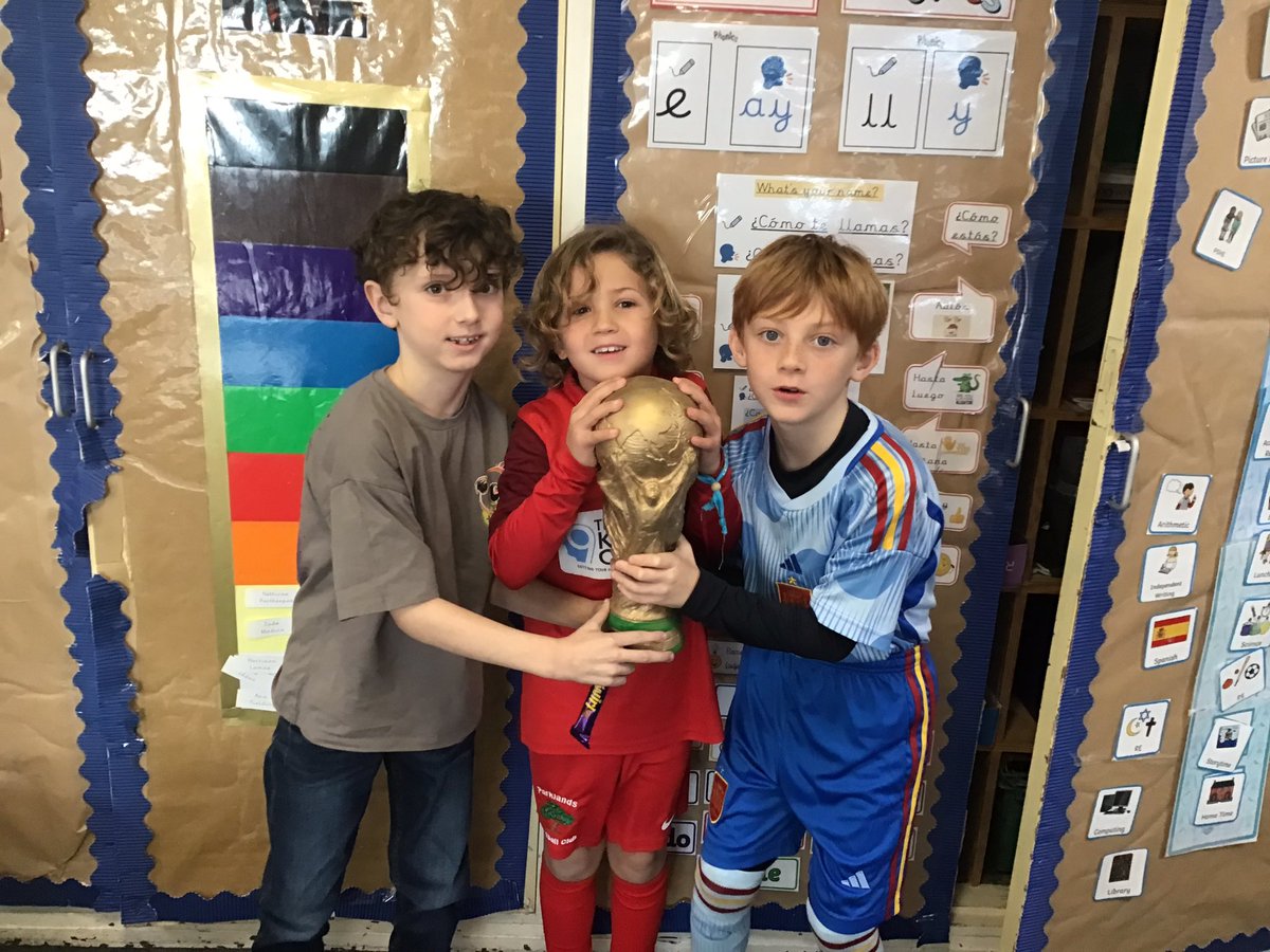 crontony1's tweet photo. Look at this fabulous World Cup made by one of our Y3 pupils. . @crontonceschool @LDSTEducation #ItsComingHome https://t.co/Pqol12Dhlf