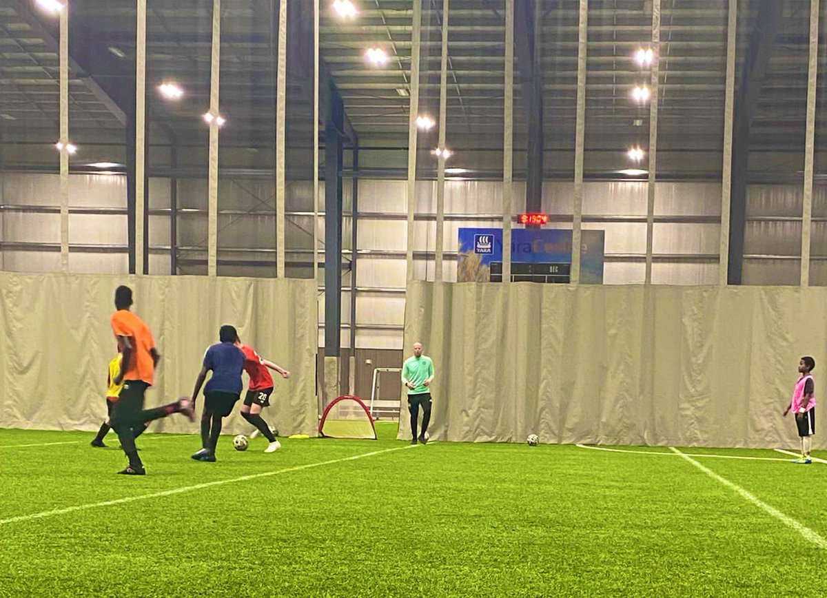 CelticSocAcad's tweet photo. 🍀🇨🇦 Another great few days with our partners @MJSoccer 

Session focus has been working on small sided game scenarios ⚽️

#InternationalPartner #CelticFC #CelticSoccerAcademy https://t.co/0dfcmk3QaP