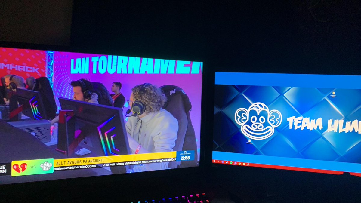 Weezziiee tweet media