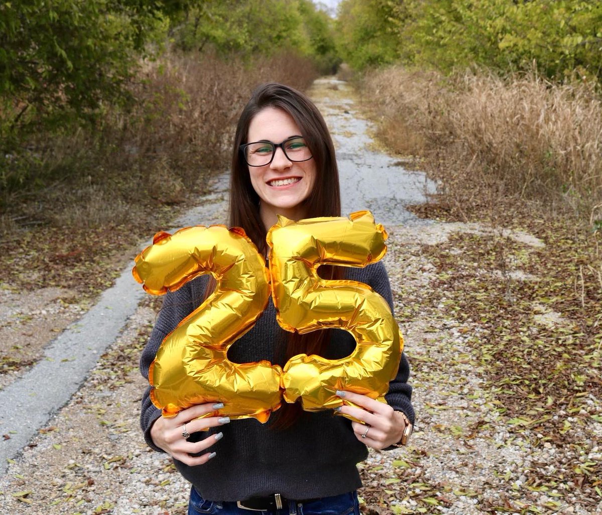 jordannng's tweet photo. ON MY BIRTHDAY BEHAVIOR 🤪

big shoutout to the best photographer i could ask for 😉 @filthygibbs https://t.co/9hkeoJdp1M