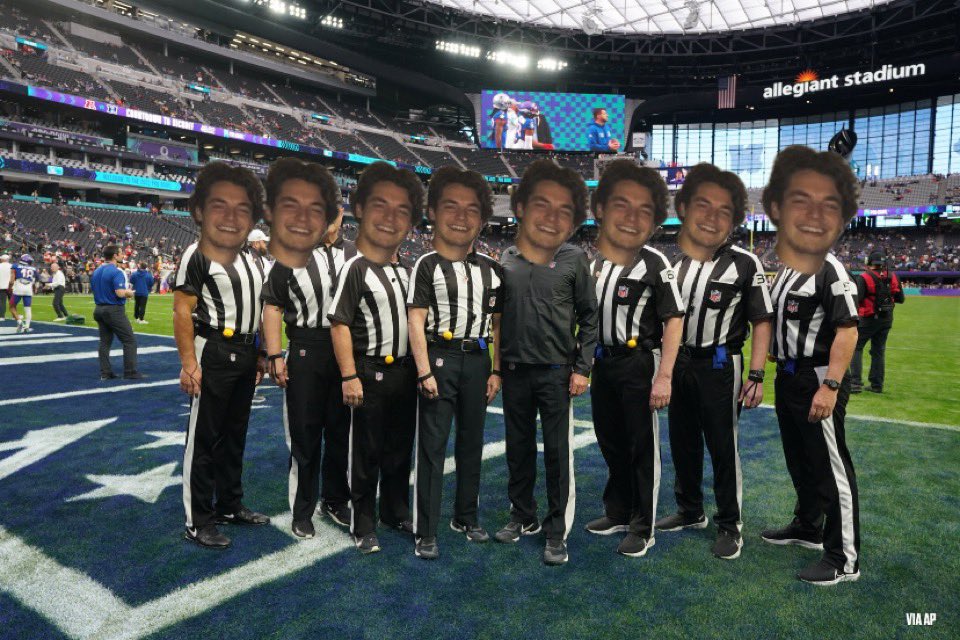 jbobbo05's tweet photo. I know why the Pats lost night @sauerrrr https://t.co/kTnif2f7Pf