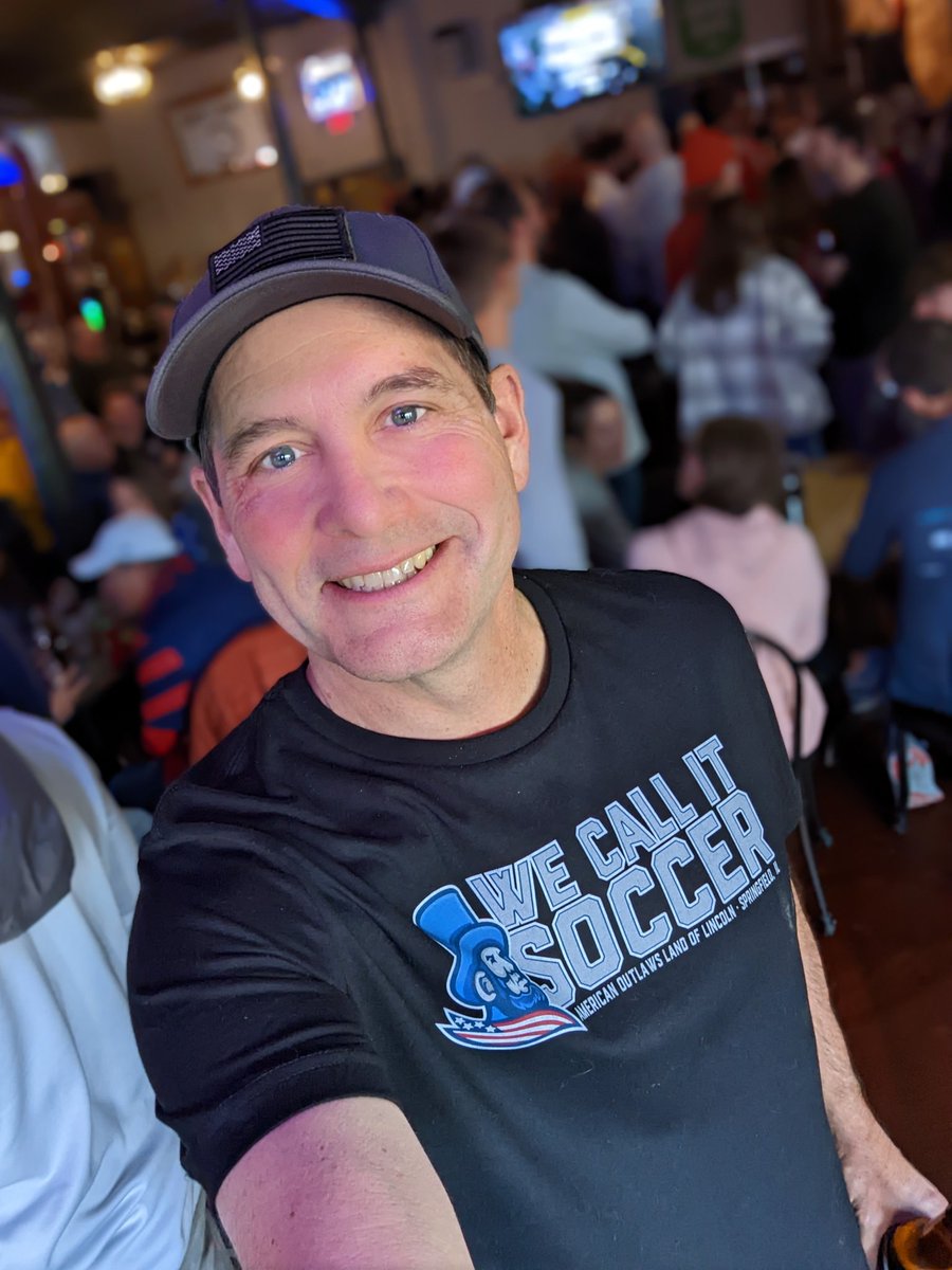 AOLandofLincoln's tweet photo. What a wonderful 0-0 win for the @USMNT!
And what an amazing crowd at The Alamo!
Great to have folks from @AO_Chicago @AOomaha @AOSprings all in our house today!
#callitsoccer https://t.co/0nbHsdgtYy