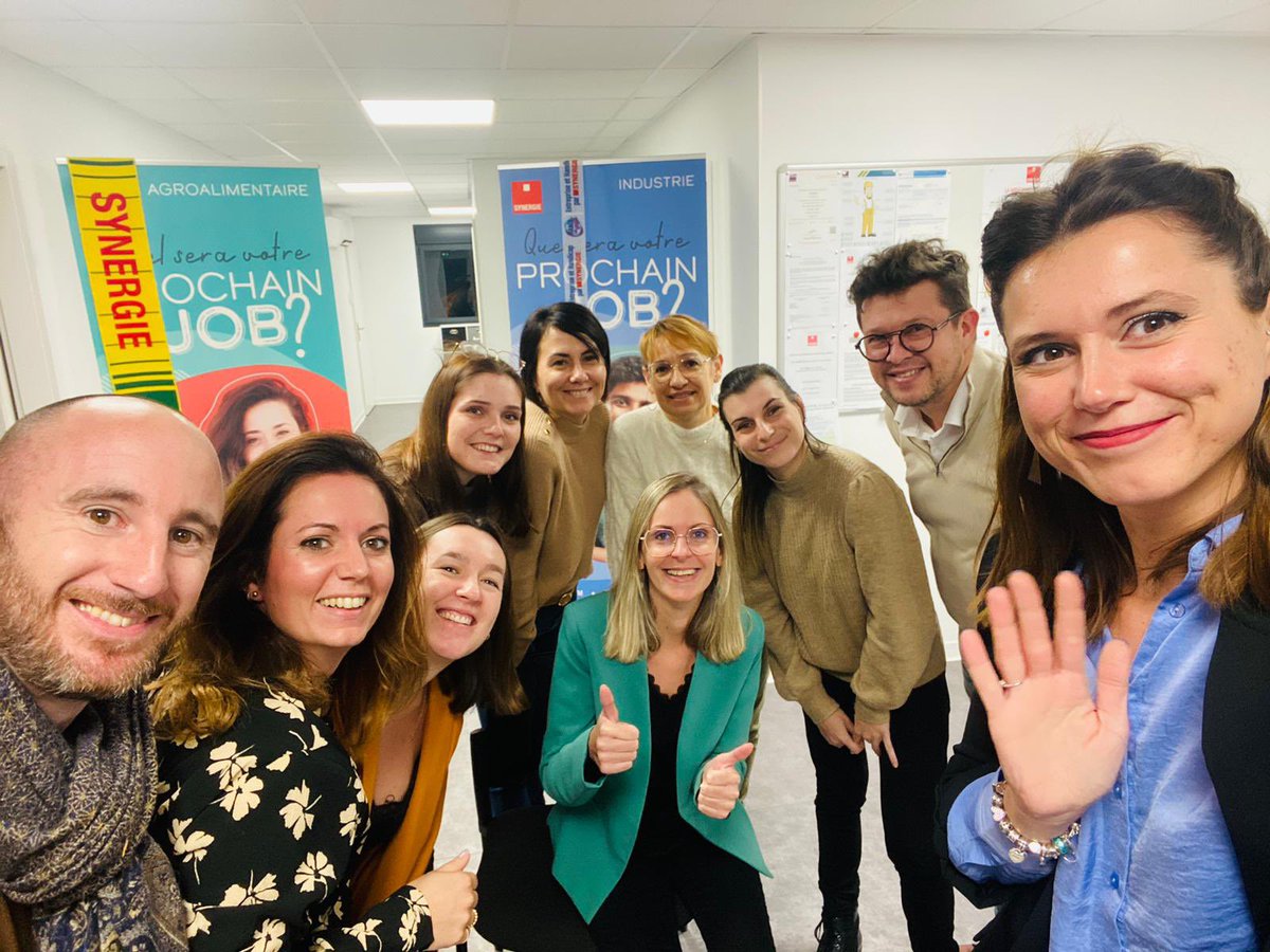 Ralf99Bernier's tweet photo. Ce soir chez Synergie Challans Synergie Machecoul c était le pot de départ de notre top collègue Maéva Synergie Machecoul vers une belle nouvelle aventure chez Synergie aéro. On est tous fiers de toi, #synergie #emploi #QVT #positiveattitude #sourire #performance Merci Maéva https://t.co/8kEa23xefn