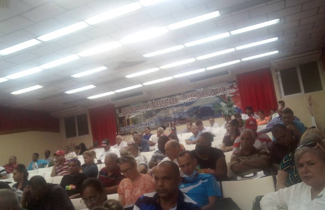 IzquierdoAlons1's tweet photo. Participamos en reunión de chequeo de los indicadores, con la participación de los territorios, evaluamos temas de impacto para la vida económica y social de los territorios. #LatirAvileño #YoVotoEl27 #FidelPorSiempre https://t.co/JMfMAbsRH7