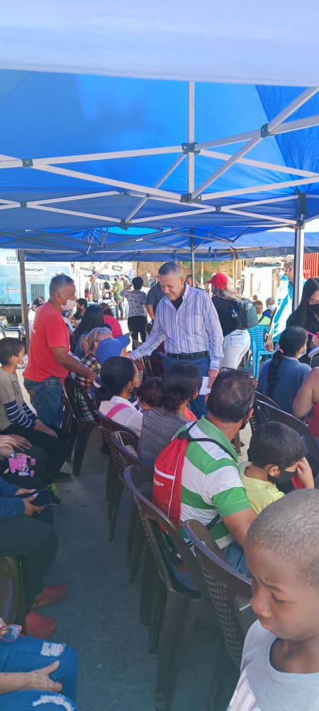 Junto a los vecinos de Guaicoco, celebramos una jornada de atención integral, donde los adultos mayores recibieron medicamentos y lentes formulados completamente gratuito. También llevamos servicio de medicina general y entretenimiento para los niñ<a href="/s/">『S』</a> ¡Seguimos!  #DiálogoDePaz