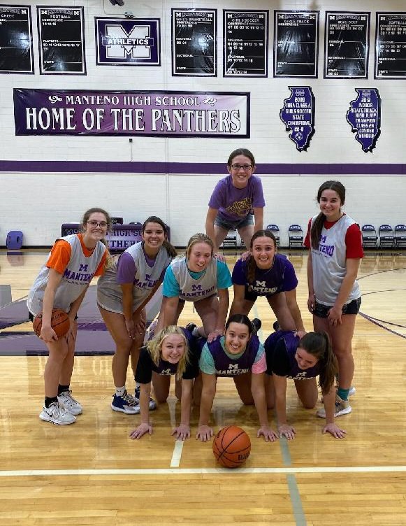 Good day of practice after Thanksgiving! Competitive drills and winners chose losers' consequence. Fun, team building day! Tomorrow we prep for ICE conference opener with Wilmington on Monday at MHS. Soph 5:30/Varsity 7.