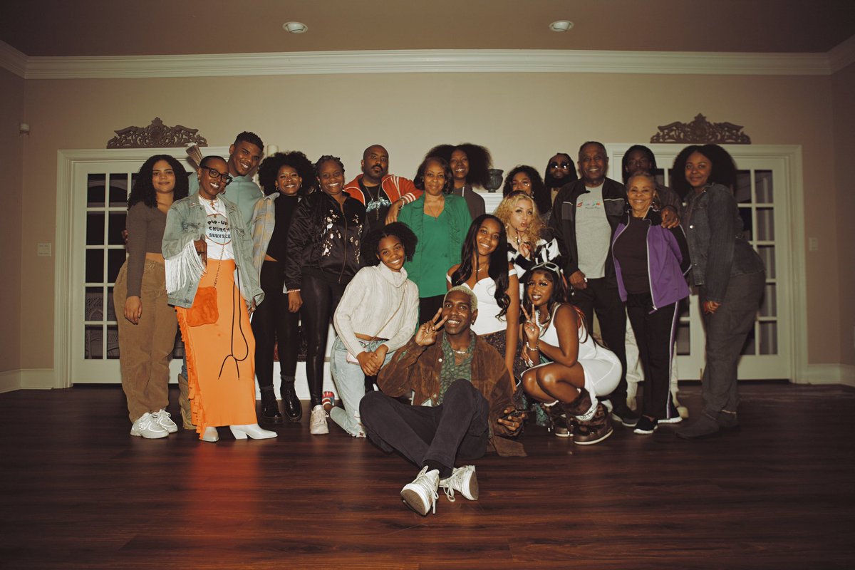 shuotaiduo's tweet image. Could not have asked for a better pre-game for my bday (aka thanksgiving) 😂❤️❤️❤️❤️❤️❤️ love my family with all my heart