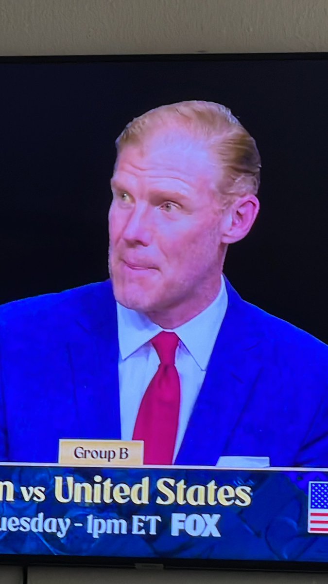 dmlfc11's tweet photo. Anyone wanna tell @AlexiLalas he might wanna see the liver doctor? https://t.co/g7qkg4pXc4