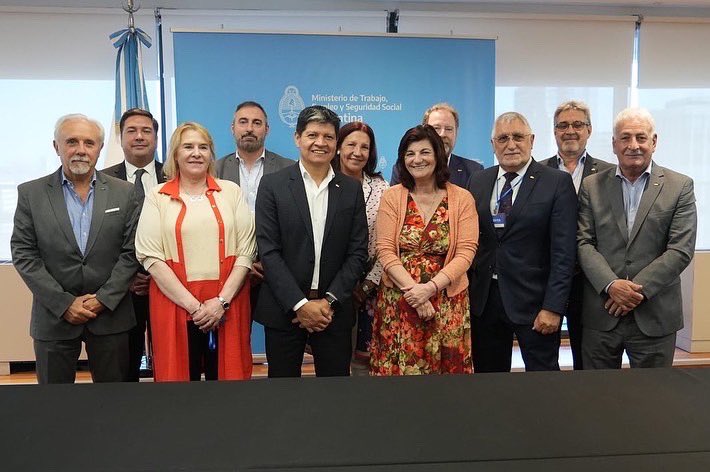Participé de un importante encuentro con la ministra de @MinTrabajoAR <a href="/kellyolmos/">Kelly Olmos</a> junto a <a href="/redcame/">CAME</a> para abordar las principales problemáticas que atraviesan las Pymes en la actualidad.