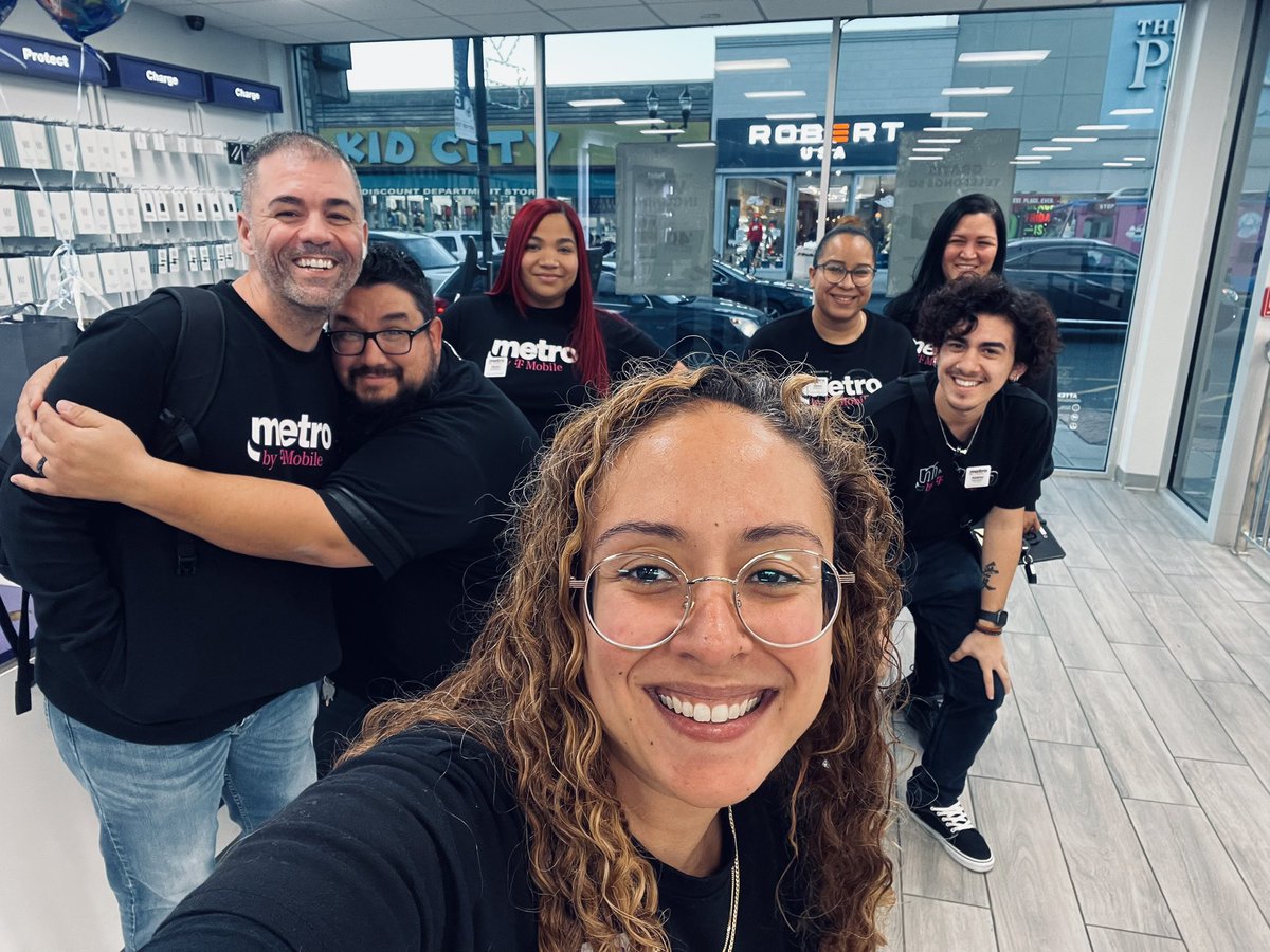 LissyDelReesy's tweet image. @TFlo4TMo … the impact you made on your district was really something special! We’re all lucky to have had you to learn from!! Thank you for the support and everything you did for COR NY1! We’ll miss you! @RodsStillKickin @KeyGar8 @aa_andress17 @MichaelZukowsky