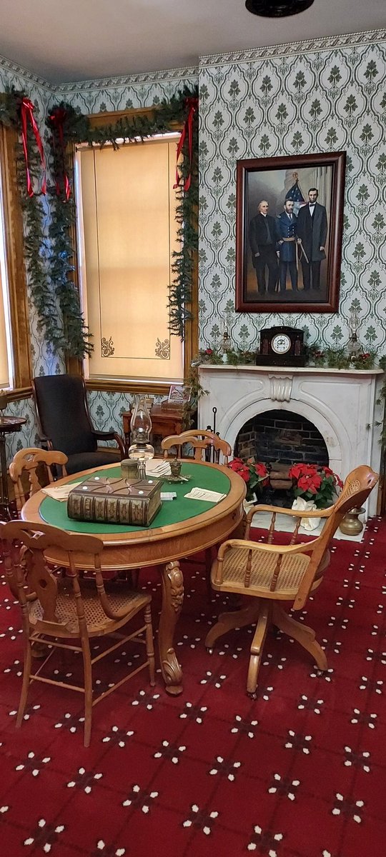 dr_tschiro's tweet photo. Thoroughly enjoyed visiting President US Grant home in Galena,IL today.
Both of my Grandpa's Grandpas VOLUNTEERED for the Union Army in the #CivilWar and served under Gen US Grant.
#MyMiddleName
โ๏ธ out size of #Bible.
#Real @HISTORY https://t.co/PoLXIVeqCh